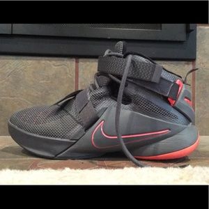 LeBron James Nike Youth Basketball Shoes